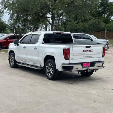 Summit White 2025 GMC Sierra 1500 SLT