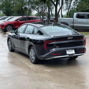 Aurora Black Pearl 2025 Kia K4 LX