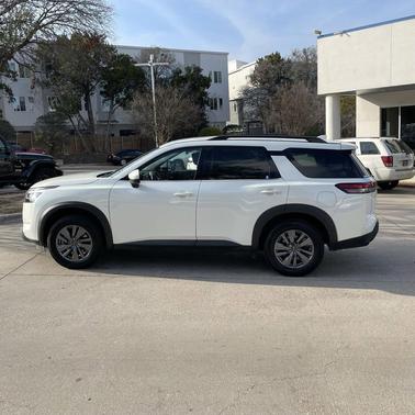 2024 Nissan Pathfinder SV FWD