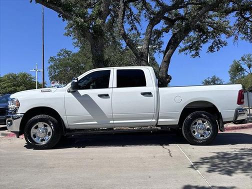 2023 RAM 2500 Tradesman Crew Cab 4x4 6'4' Box