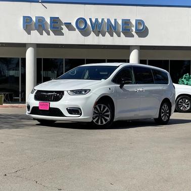 2024 Chrysler Pacifica Hybrid Select
