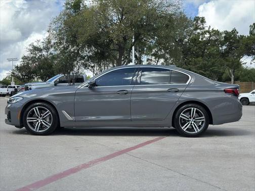 2022 BMW 530 i