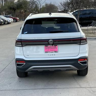 2025 Volkswagen Taos 1.5T SE