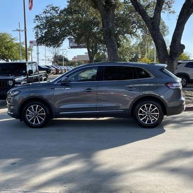 2022 Lincoln Nautilus Standard