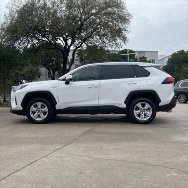 2020 Toyota RAV4 Hybrid LE