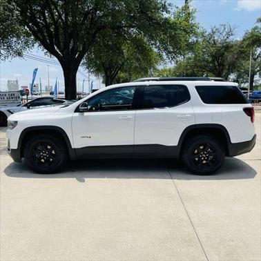 2022 GMC Acadia AWD AT4