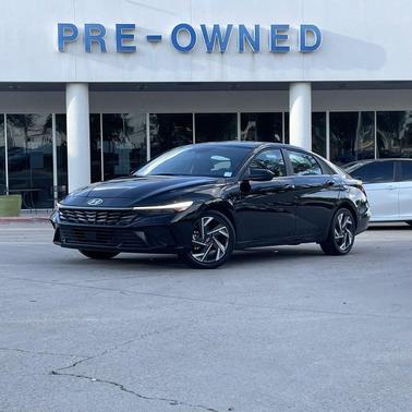2025 Hyundai ELANTRA SEL