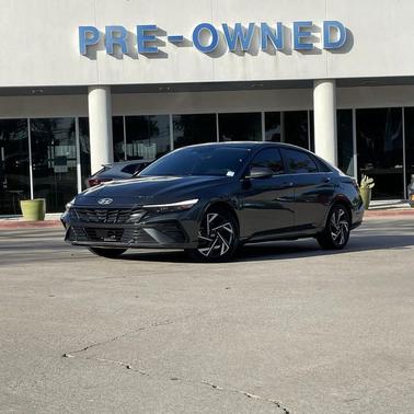 2025 Hyundai ELANTRA SEL