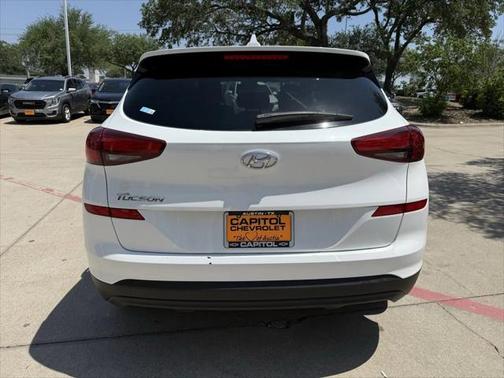 2021 Hyundai TUCSON SE