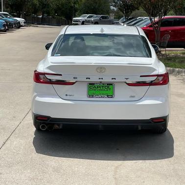 Ice Cap 2025 Toyota Camry LE