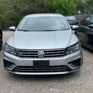 Reflex Silver Metallic 2017 Volkswagen Passat 1.8T R-Line w/Comfort