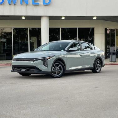 2025 Kia K4 LXS