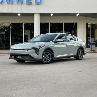 2025 Kia K4 LXS
