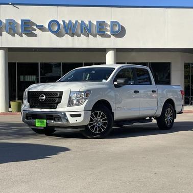 2024 Nissan Titan SV