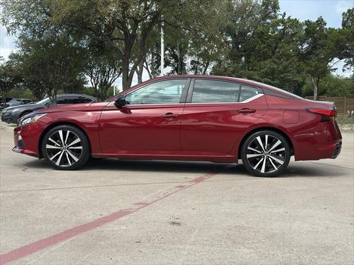 2021 Nissan Altima SR FWD
