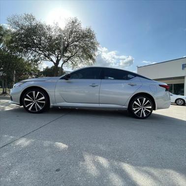 2022 Nissan Altima SR Intelligent AWD
