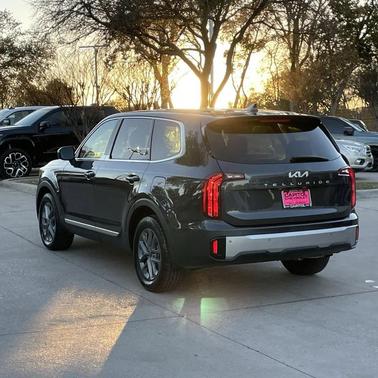 2024 Kia Telluride LX