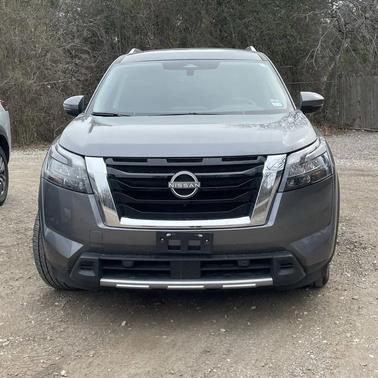 2025 Nissan Pathfinder SL FWD