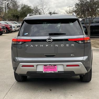 2025 Nissan Pathfinder SL FWD