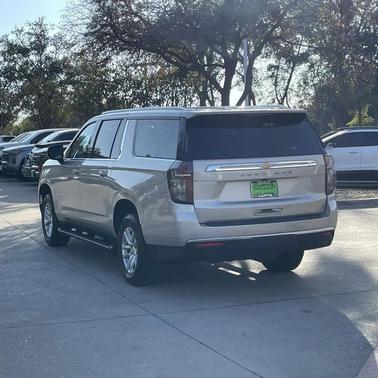 2023 Chevrolet Suburban LT