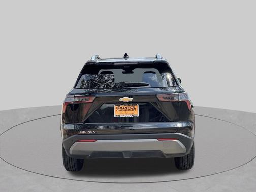 Mosaic Black Metallic 2025 Chevrolet Equinox 1LT