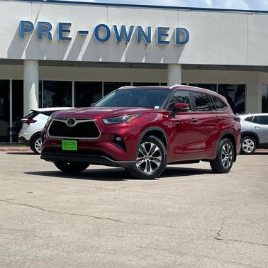 Ruby Flare Pearl 2023 Toyota Highlander XLE