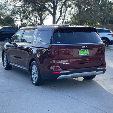 2023 Kia Carnival LX