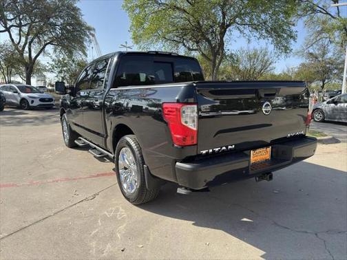 2021 Nissan Titan SV