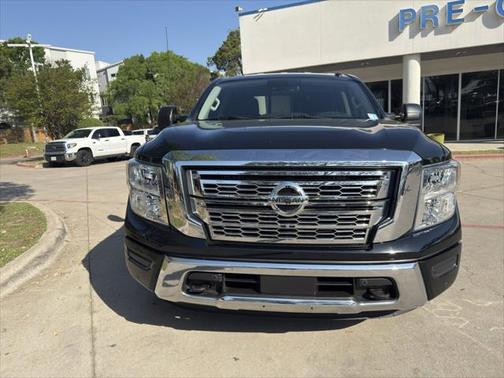 2021 Nissan Titan SV