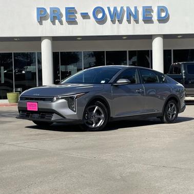 2025 Kia K4 LXS