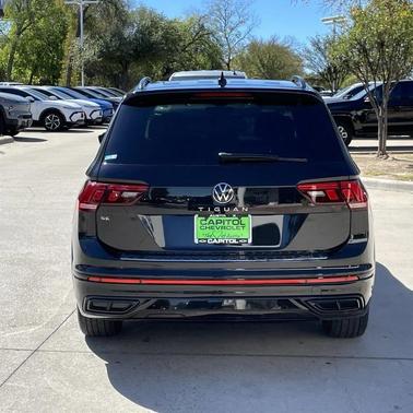 2022 Volkswagen Tiguan 2.0T SE R-Line Black