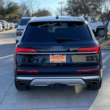 2025 Audi Q7 45 Premium