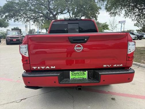 2024 Nissan Titan SV