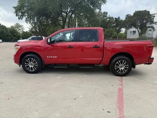 2024 Nissan Titan SV