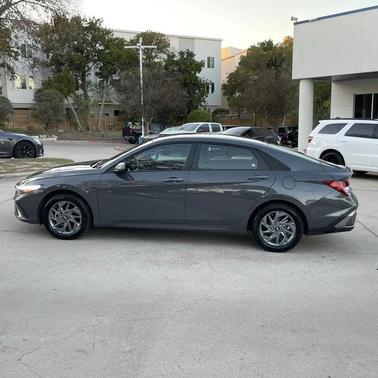 2025 Hyundai ELANTRA HEV Blue