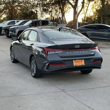 2025 Hyundai ELANTRA HEV Blue