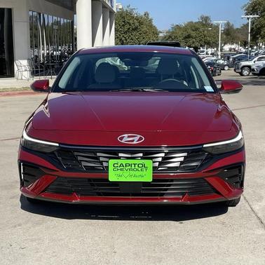 2025 Hyundai ELANTRA Limited