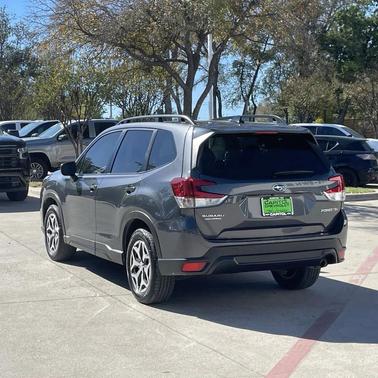 2024 Subaru Forester Premium