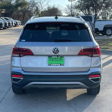 2024 Volkswagen Taos 1.5T SE