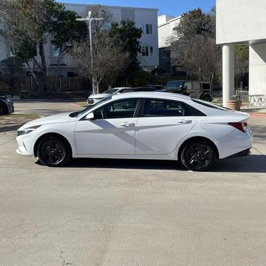 2023 Hyundai ELANTRA HEV Blue