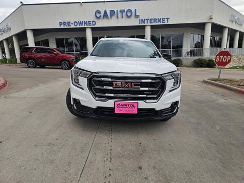 2024 GMC Terrain AWD AT4