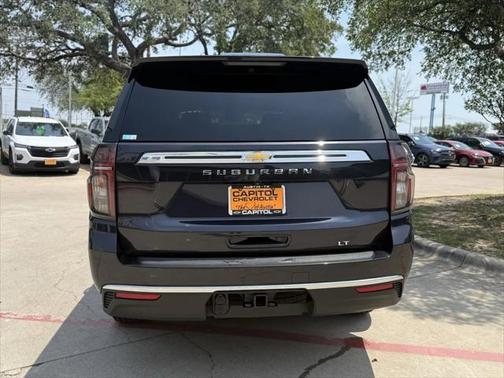 2023 Chevrolet Suburban LT