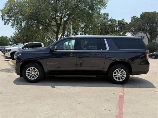 2023 Chevrolet Suburban LT