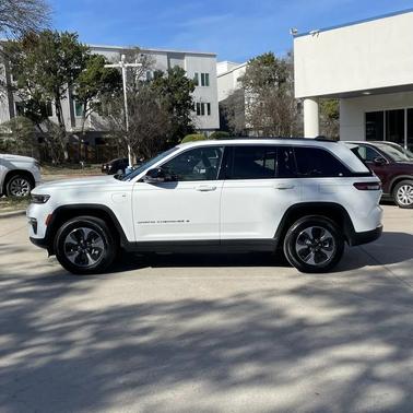 2022 Jeep Grand Cherokee 4xe Base