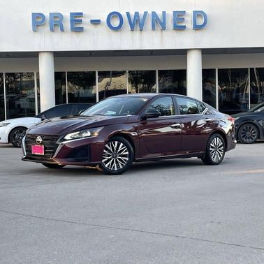 2025 Nissan Altima SV FWD