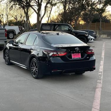 2024 Toyota Camry SE
