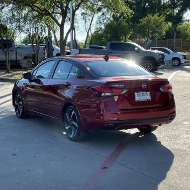 Scarlet Ember Tintcoat 2024 Nissan Versa 1.6 S