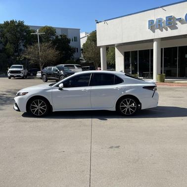2023 Toyota Camry SE
