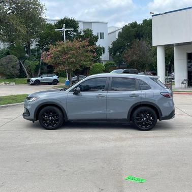 Urban Gray Pearl 2024 Honda HR-V AWD Sport