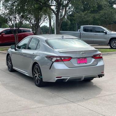 Celestial Silver Metallic 2023 Toyota Camry SE